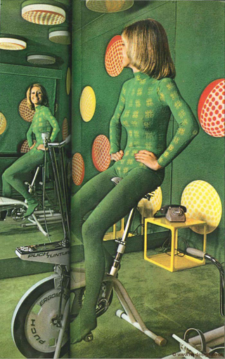 Illustration for article titled The Joy of Space Age Fashion
